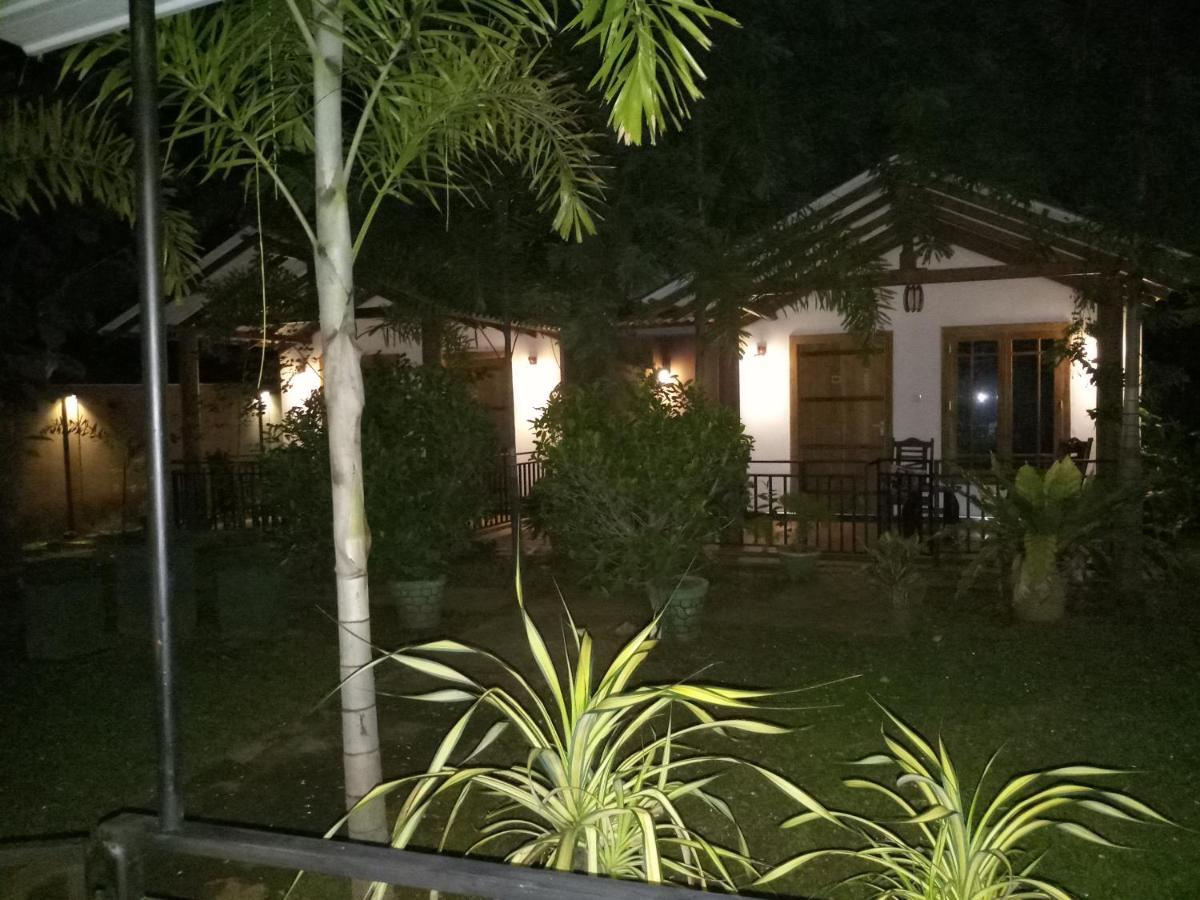 Max Safari Villa ウダワラウェ エクステリア 写真